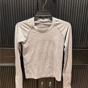 lululemon athletica Women's Long-Sleeve Crew in Heather Gray